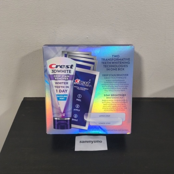 Crest 3D White Brilliance holiday smile teeth whitening gift box Toothpaste Mint - Picture 3 of 6